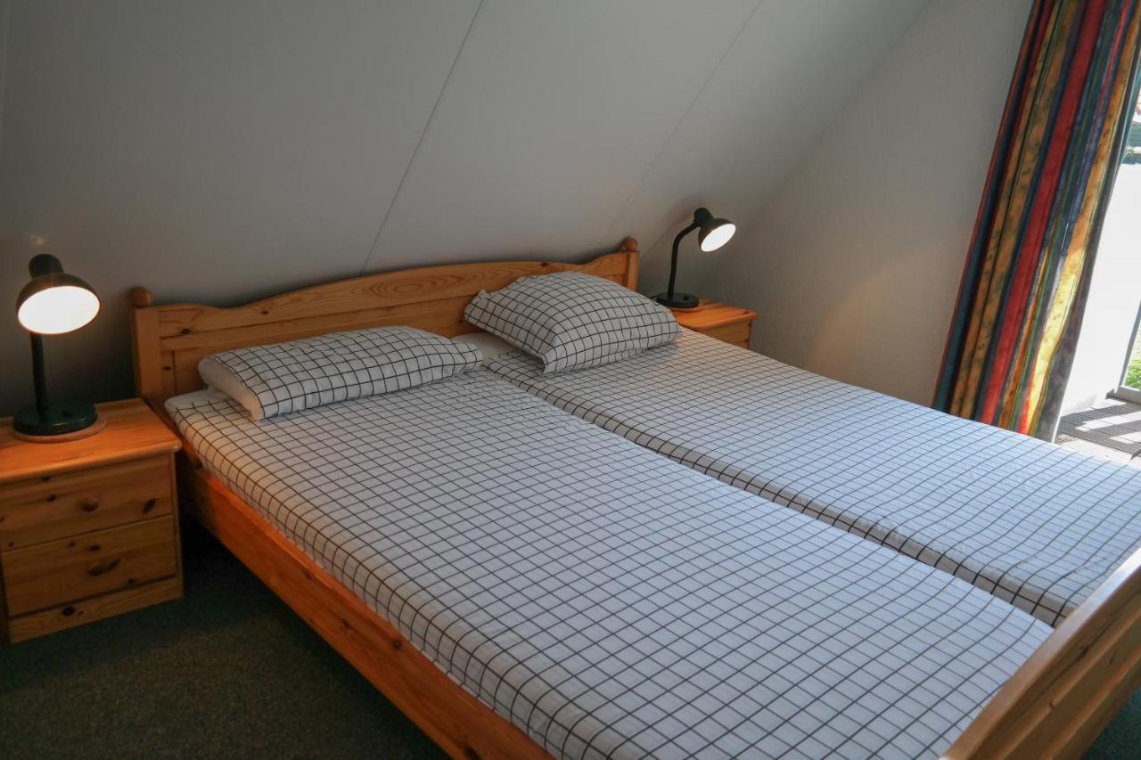 הוילה אנג'ום Marilu 6 Pers Allergy-Friendly House On A Typical Dutch Canal And Quiet Place מראה חיצוני תמונה